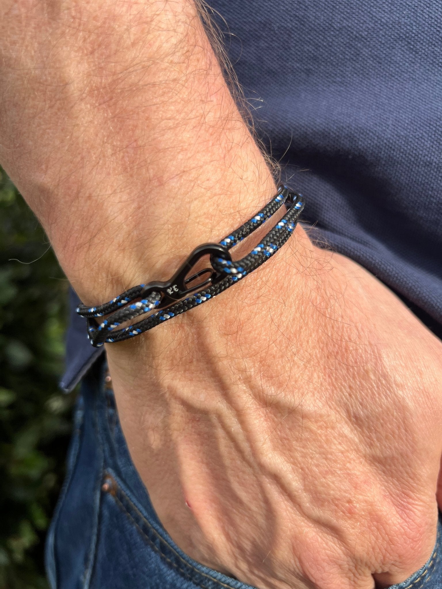 Adjustable Black Camo Carabiner Rope Bracelet - Karoo Earth