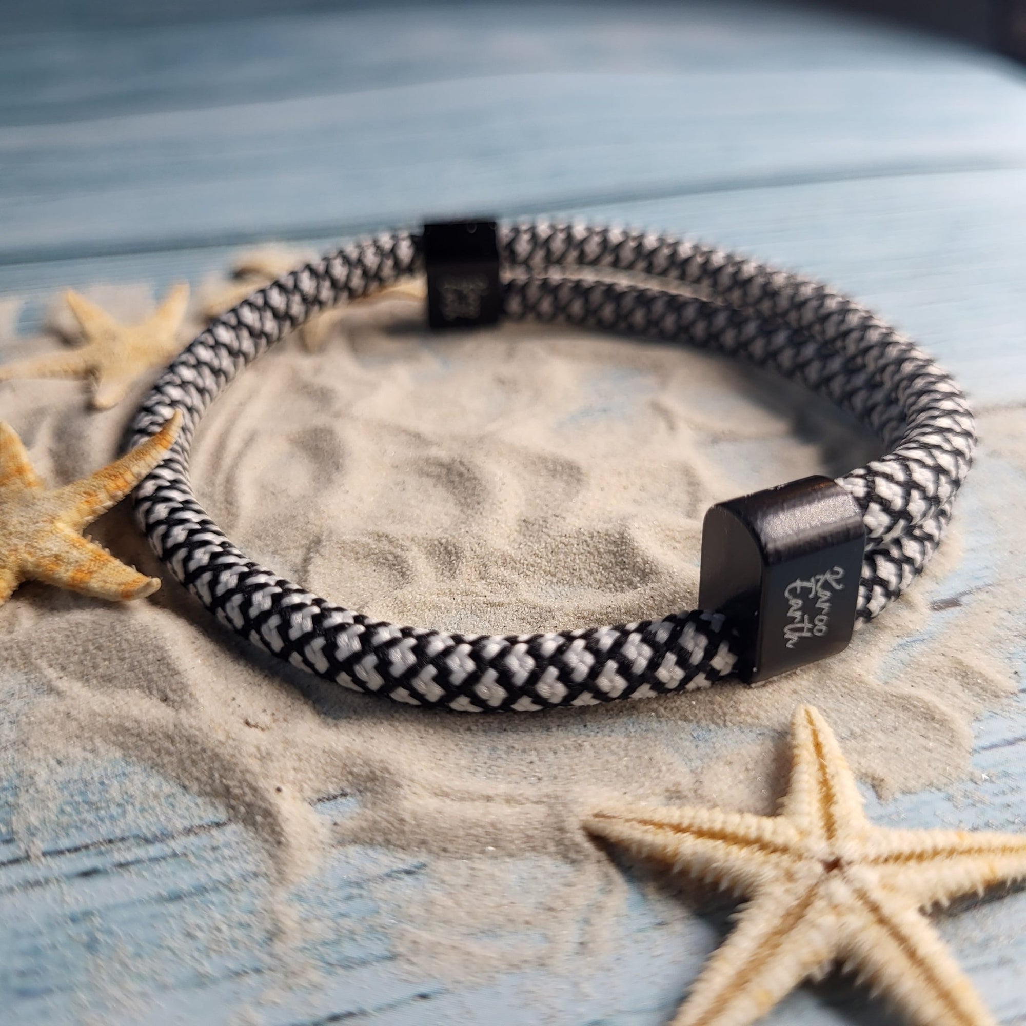 Black & White Karoo Earth Rope Adjustable Paracord Bracelet - Karoo Earth