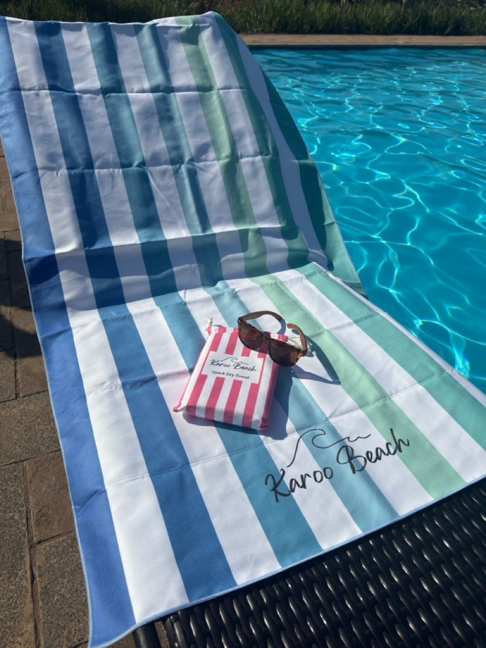 Deep Pink Microfibre Beach Towel - Karoo Earth