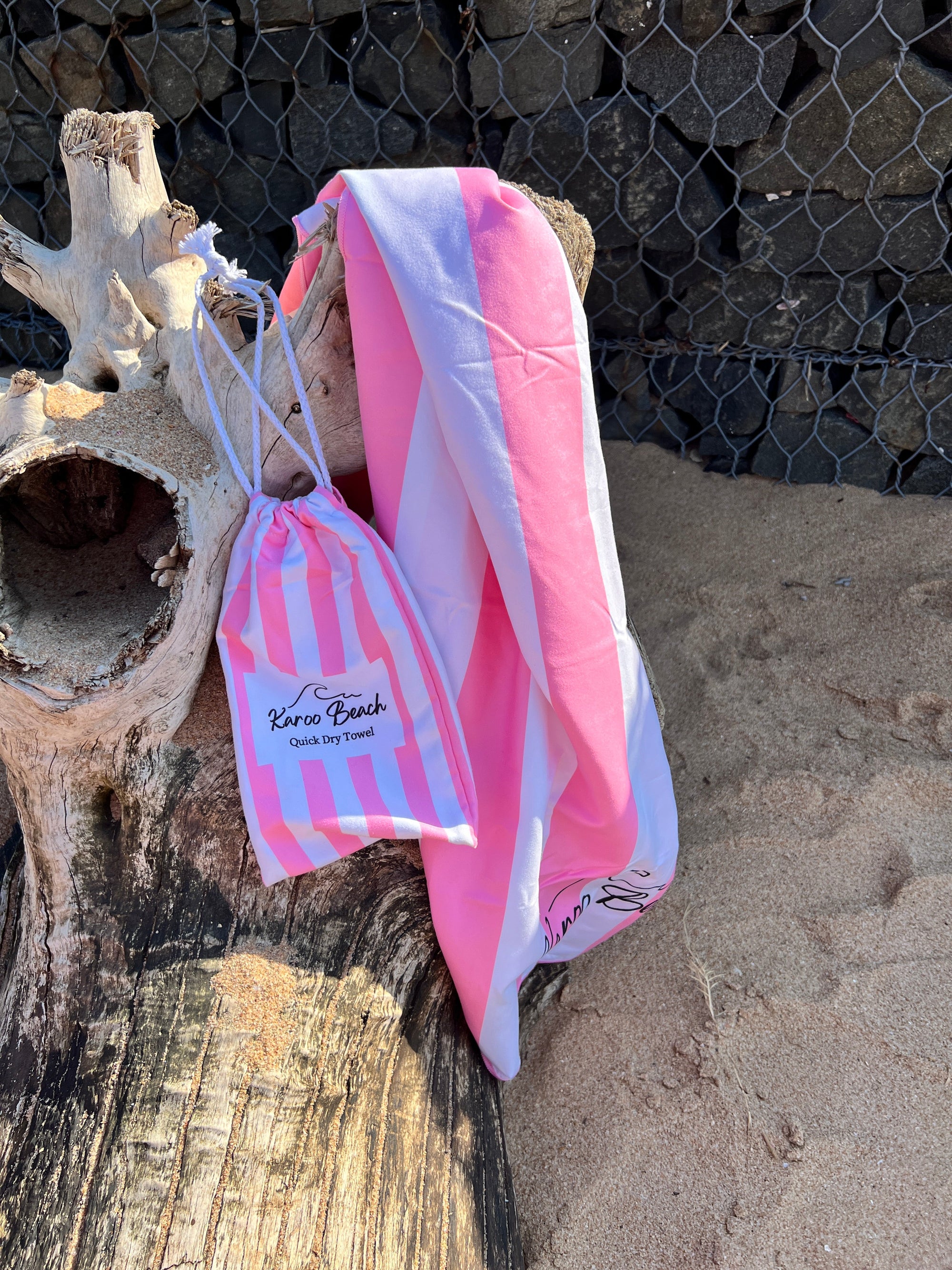 Quick Dry Microfibre Beach Towel - Flamingo - Karoo Earth