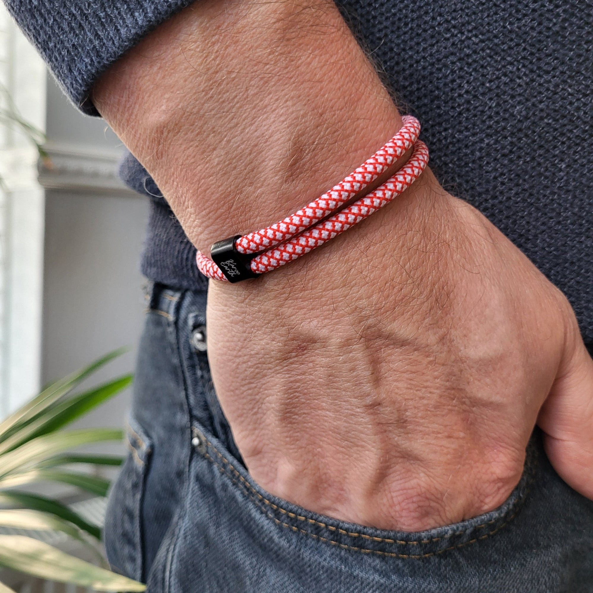 Red & White Karoo Earth Rope Adjustable Paracord Bracelet - Karoo Earth